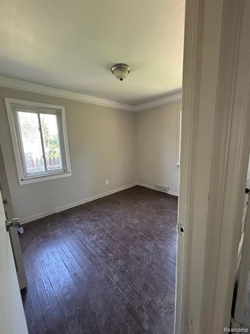 16828 W Chicago Street, Detroit, MI 48228