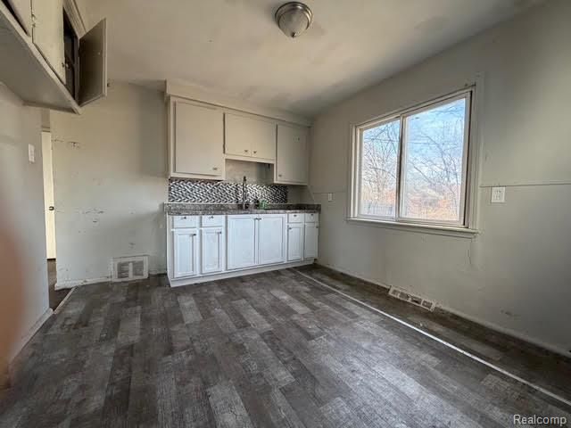 16828 W Chicago Street, Detroit, MI 48228