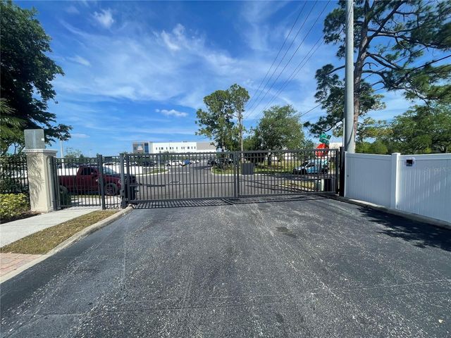 501 100TH AVENUE N, St Petersburg, FL 33702
