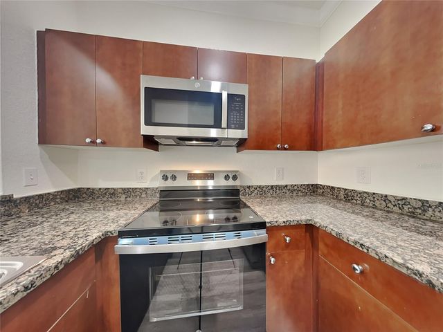 501 100TH AVENUE N, St Petersburg, FL 33702