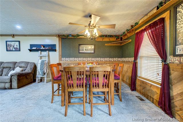 917 Castlewood Drive, New Albany, IN 47150