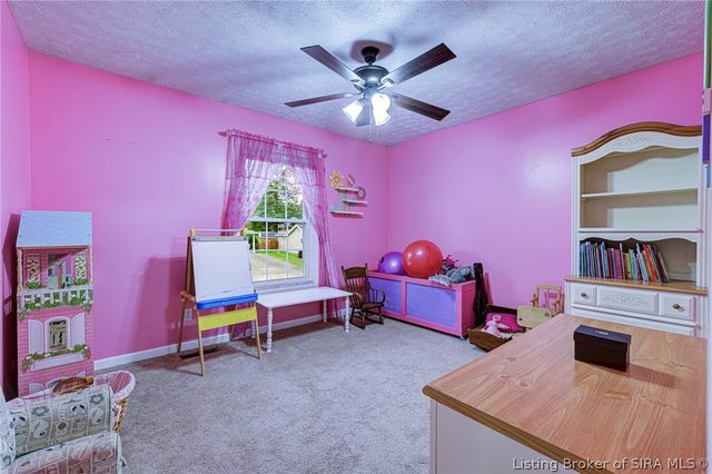 917 Castlewood Drive, New Albany, IN 47150