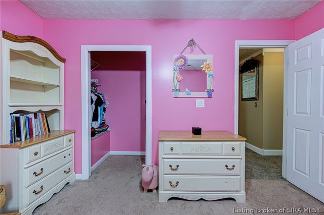 917 Castlewood Drive, New Albany, IN 47150