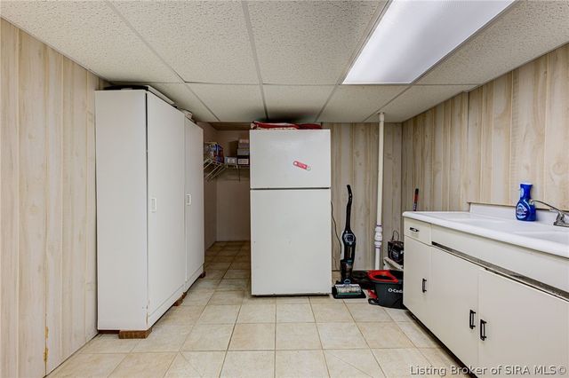 917 Castlewood Drive, New Albany, IN 47150