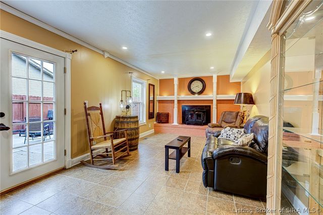 917 Castlewood Drive, New Albany, IN 47150