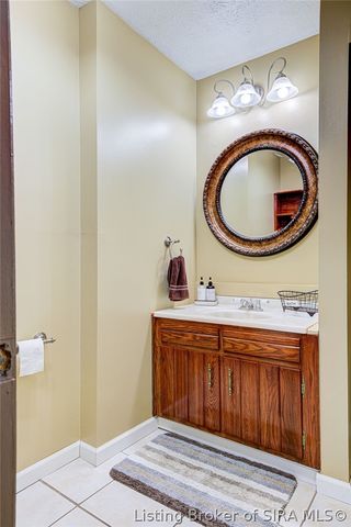 917 Castlewood Drive, New Albany, IN 47150