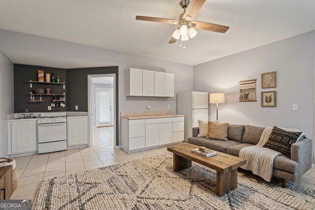 402 Township Lane, Woodstock, GA 30189