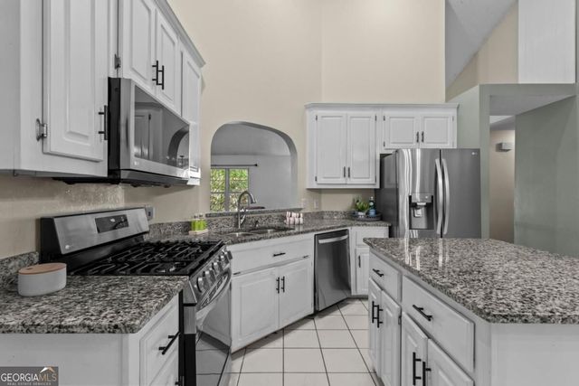 402 Township Lane, Woodstock, GA 30189
