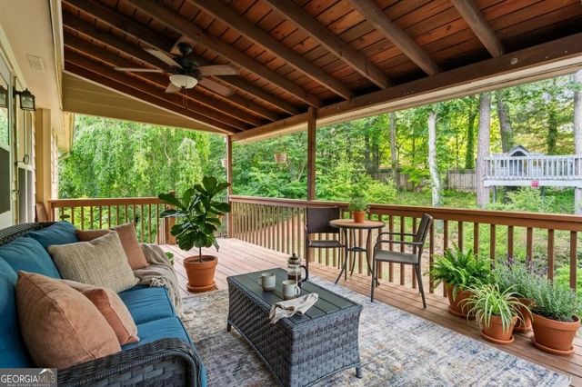 402 Township Lane, Woodstock, GA 30189