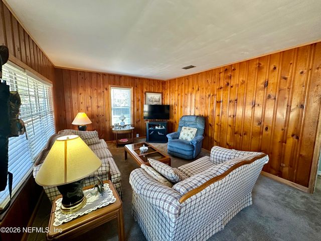 221 PERRY Street, Pomona Park, FL 32181