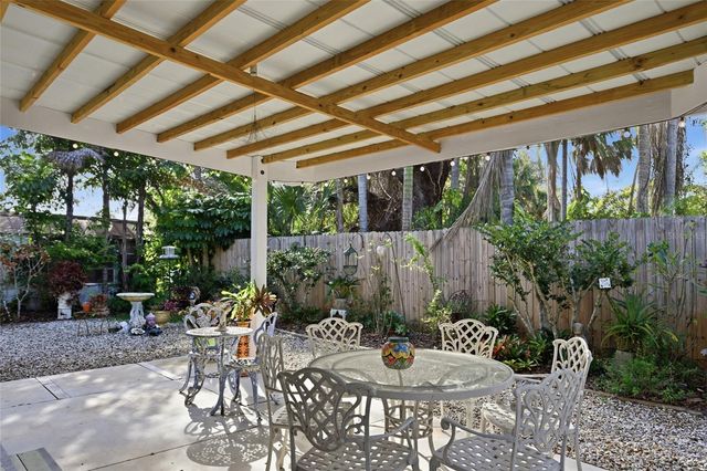 952 46TH STREET, Sarasota, FL 34234