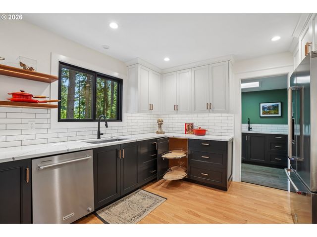 19100 Se DEBORA Dr, Damascus, OR 97089