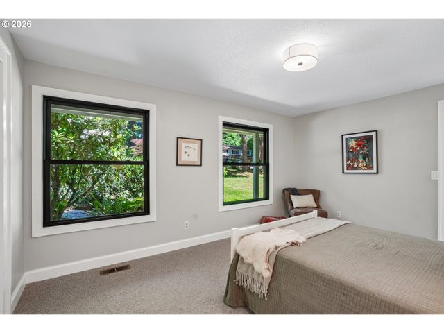 19100 Se DEBORA Dr, Damascus, OR 97089