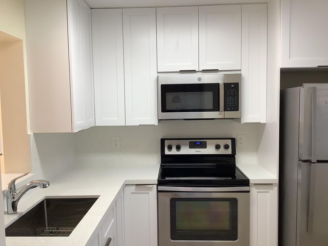 7840 NW 50th Street 107, Lauderhill, FL 33351