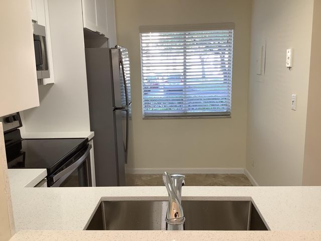 7840 NW 50th Street 107, Lauderhill, FL 33351