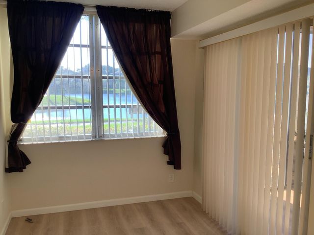 7840 NW 50th Street 107, Lauderhill, FL 33351