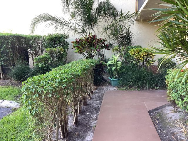 7840 NW 50th Street 107, Lauderhill, FL 33351