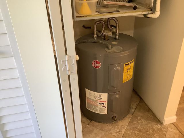 7840 NW 50th Street 107, Lauderhill, FL 33351