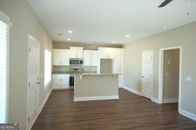 127 Avalon Trace, Statesboro, GA 30458