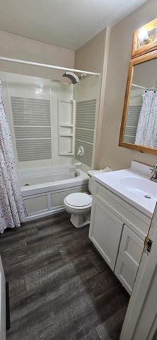 714 Oak Street N, Fargo, ND 58102