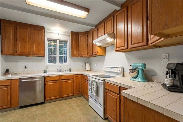 20246 Gist Road, Los Gatos, CA 95033