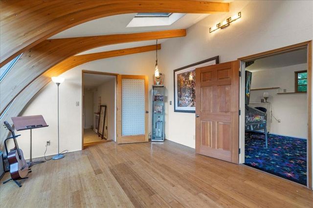 20246 Gist Road, Los Gatos, CA 95033