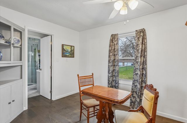 21 E Mckinley Avenue, Des Moines, IA 50315