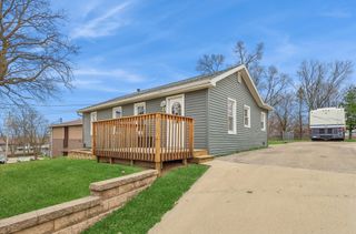 21 E Mckinley Avenue, Des Moines, IA 50315