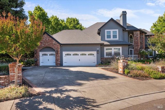 433 Tee Ct, Healdsburg, CA 95448