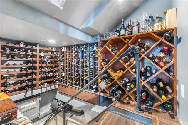 433 Tee Ct, Healdsburg, CA 95448