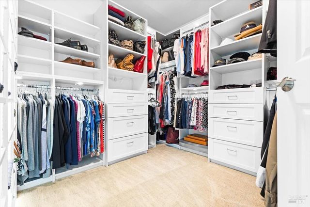 433 Tee Ct, Healdsburg, CA 95448