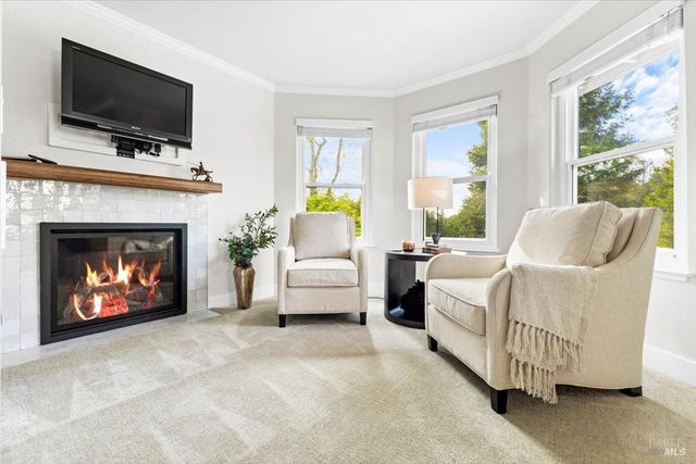 433 Tee Ct, Healdsburg, CA 95448