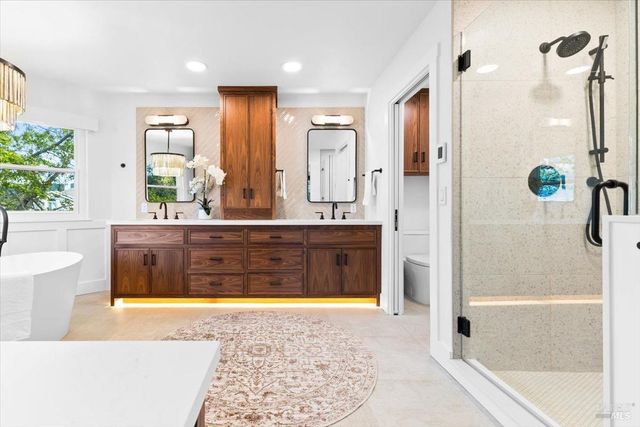 433 Tee Ct, Healdsburg, CA 95448