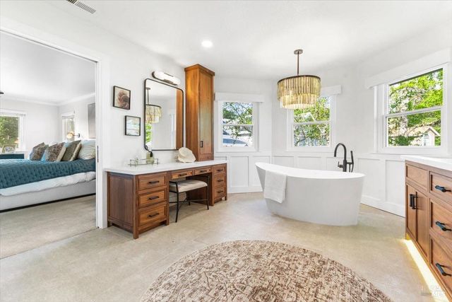 433 Tee Ct, Healdsburg, CA 95448