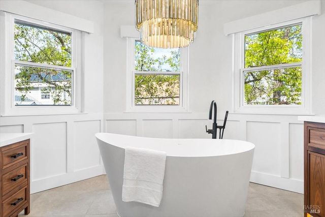 433 Tee Ct, Healdsburg, CA 95448