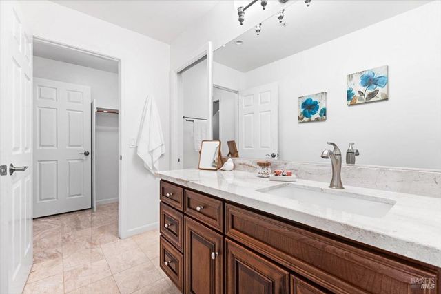 433 Tee Ct, Healdsburg, CA 95448