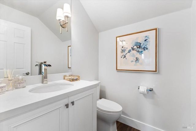 433 Tee Ct, Healdsburg, CA 95448