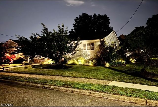 5 Corsi Rd, Bloomfield Twp., NJ 07003
