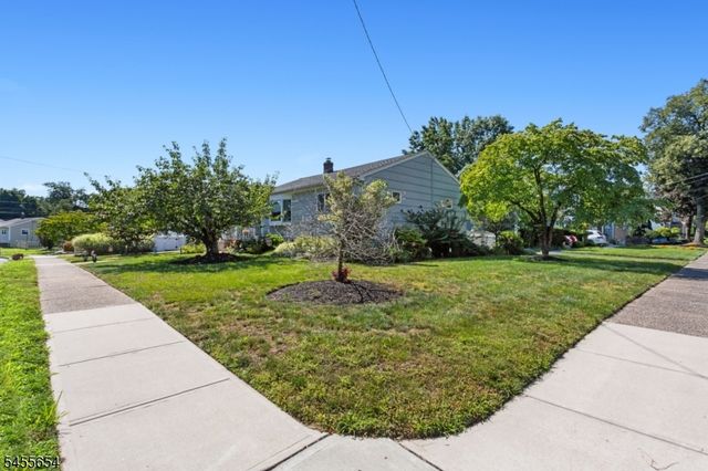 5 Corsi Rd, Bloomfield Twp., NJ 07003