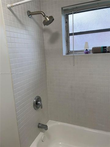 1450 Atlantic Shores Blvd 109, Hallandale Beach, FL 33009