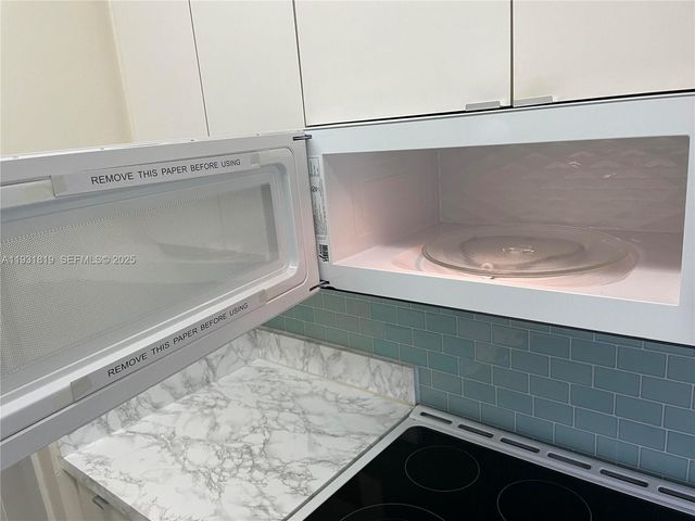 1450 Atlantic Shores Blvd 109, Hallandale Beach, FL 33009