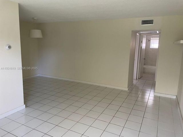 1450 Atlantic Shores Blvd 109, Hallandale Beach, FL 33009