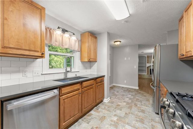 2777 Rosemont Drive NW, Lawrenceville, GA 30044