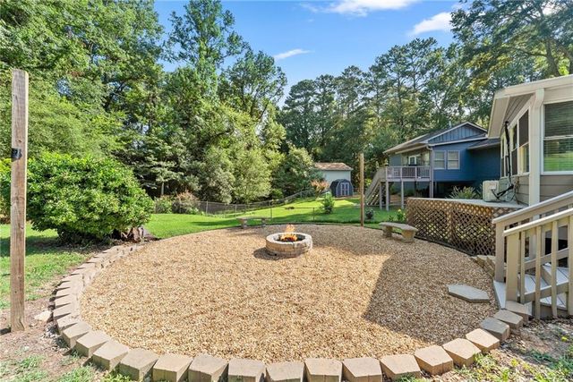 2777 Rosemont Drive NW, Lawrenceville, GA 30044