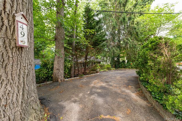 49 Elwood Road, Northport, NY 11768