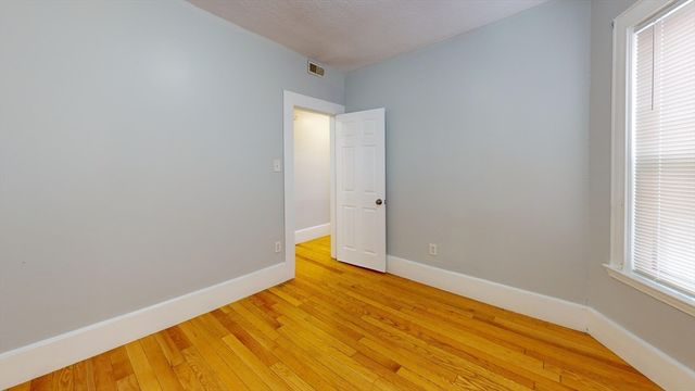 18 Rowell 3, Boston, MA 02125