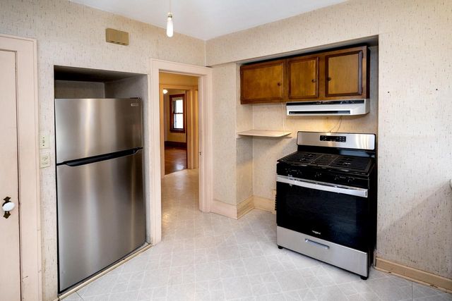 160 N 68th STREET, Milwaukee, WI 53213