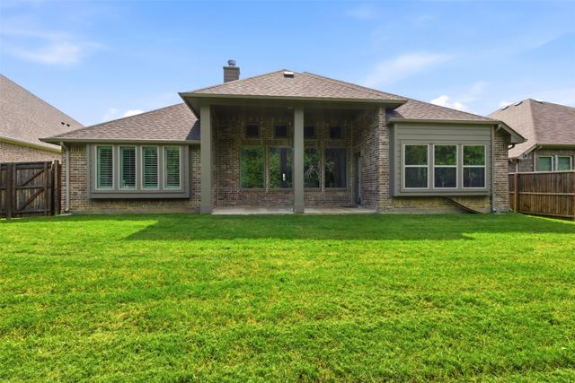 510 Royal Oaks Lane, Oak Point, TX 75068