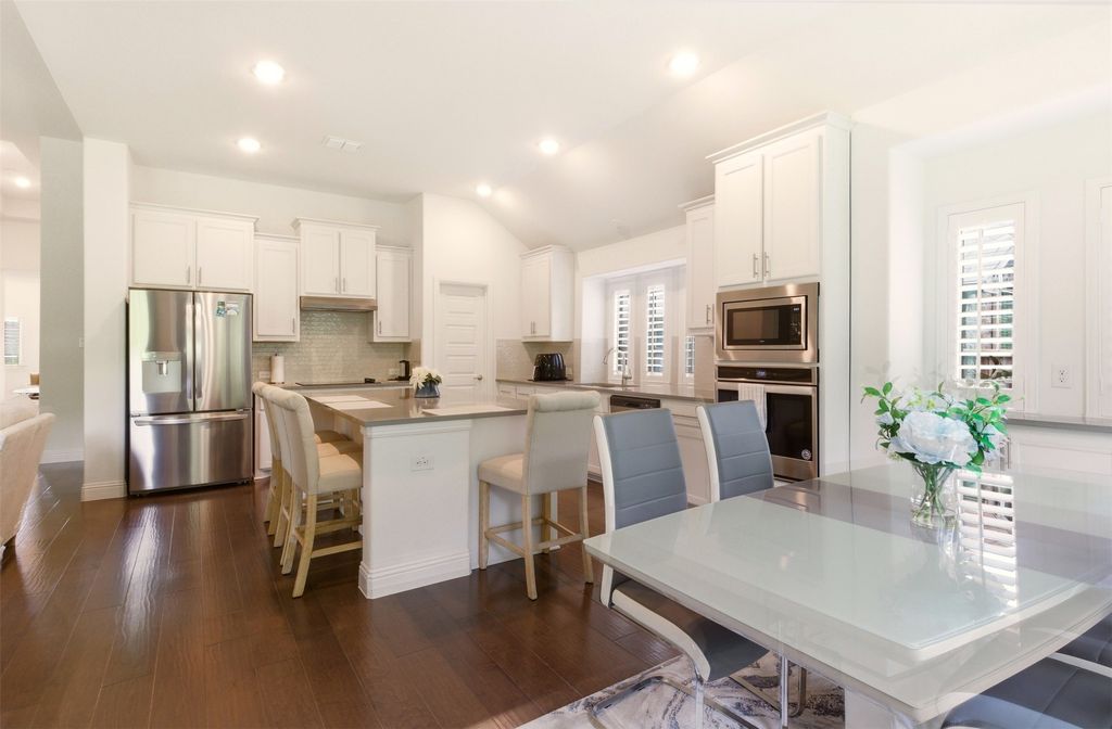 510 Royal Oaks Lane, Oak Point, TX 75068