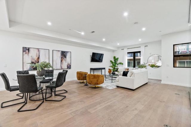 908 Woodside Road, Redwood City, CA 94061